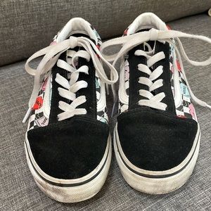 Vans- Candy Hearts, black. Used. Size 5 Juniors